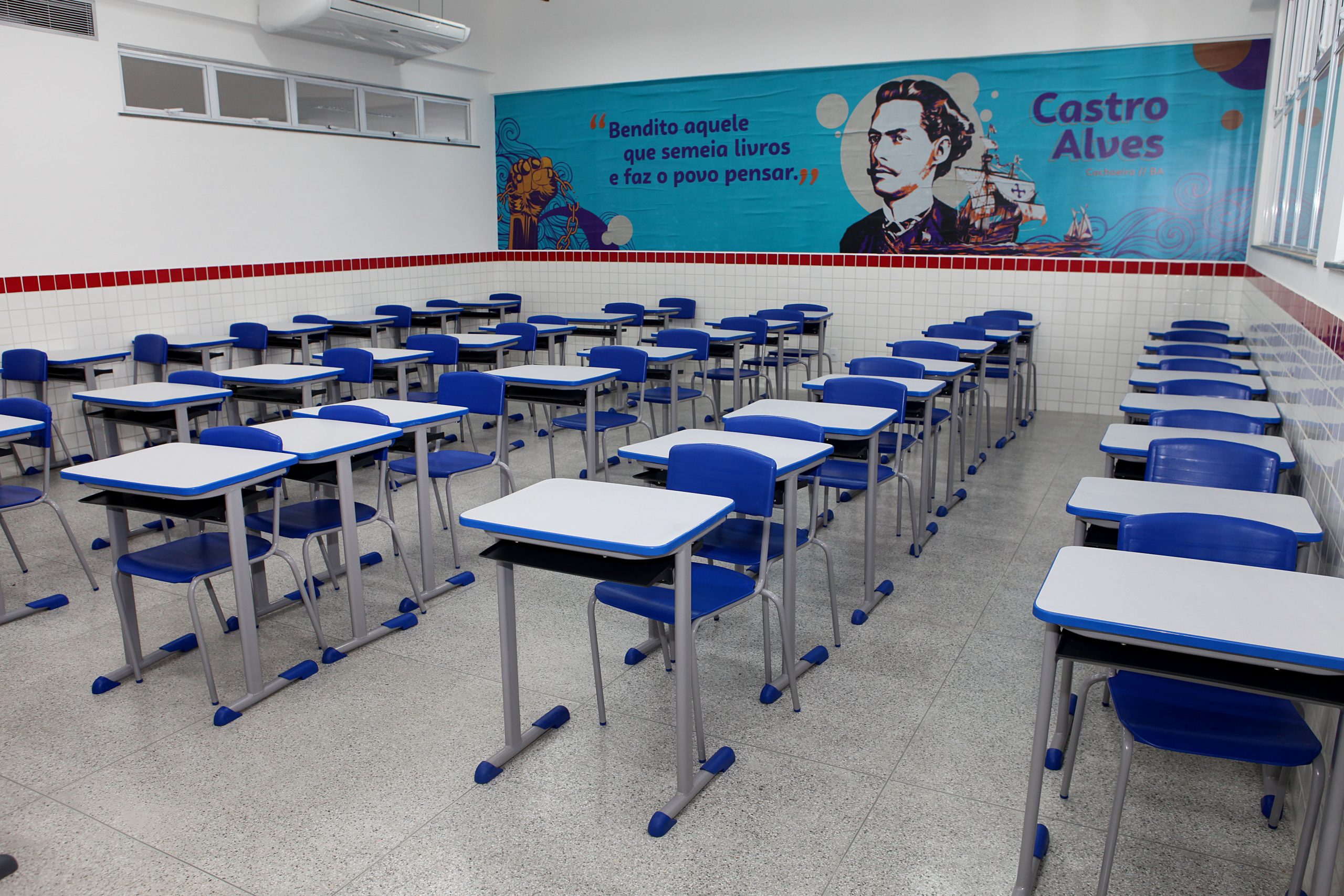 A nova unidade de ensino terá capacidade para 1.400 alunos e funcionará em tempo integral