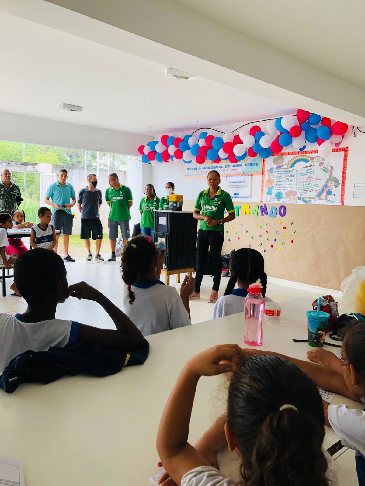 Oficinas foram realizadas para alunos das escolas municipais localizadas nas ilhas de Bom Jesus dos Passos e Frades, além da região do Subúrbio Oficinas foram realizadas para alunos das escolas municipais localizadas nas ilhas de Bom Jesus dos Passos e Frades, além da região do Subúrbio