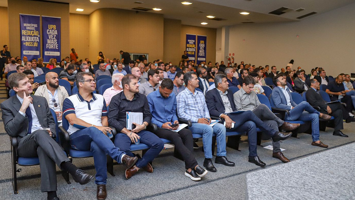 Prefeitos baianos se reuniram em Salvador no 1º painel UPB Debate que discutiu parcelamento de dívidas previdenciárias