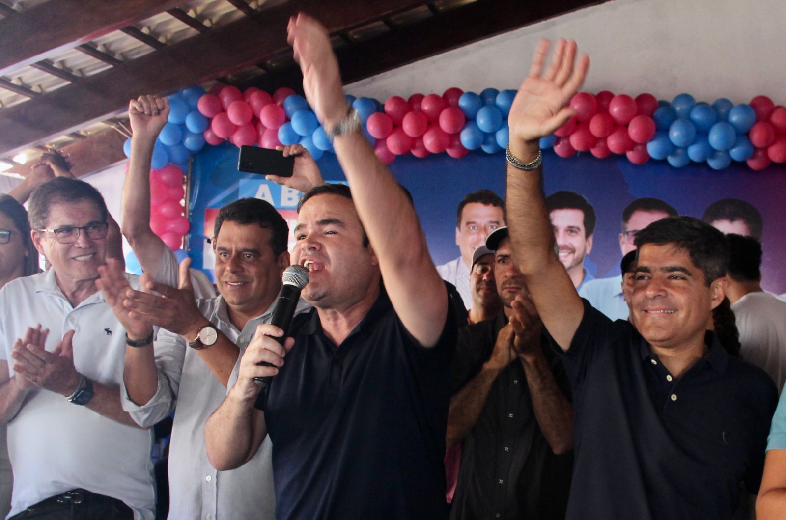 Cacá Leão esteve presente em ato na região Oeste da Bahia Cacá Leão esteve presente em ato na região Oeste da Bahia