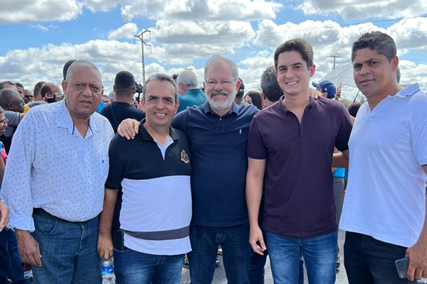 Marcelo Nilo e Marcelo Veiga com lideranças da Chapada Diamantina