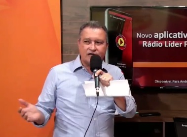 O governador baiano insinuou, sem citar nomes, que adversários "querem enganar, iludir e trapacear" por interesses eleitoreiros