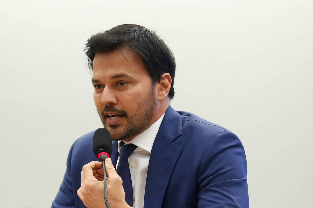 Interferência com parabólicas, principal preocupação da pasta, não causou problemas nesses primeiros dias