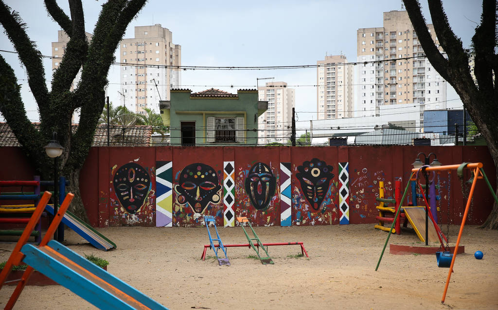 Escola pública na zona norte de São Paulo amplia ensino da cultura negra