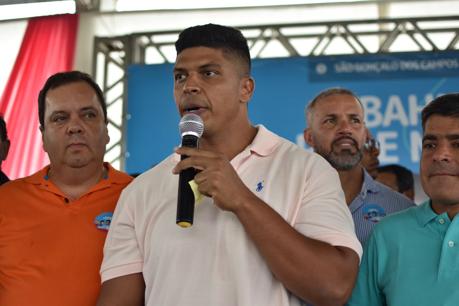 Tarcísio Pedreira (Solidariedade) discursou em evento na cidade com ACM Neto (União Brasil) e lembrou votação de Roma em 2018 no município