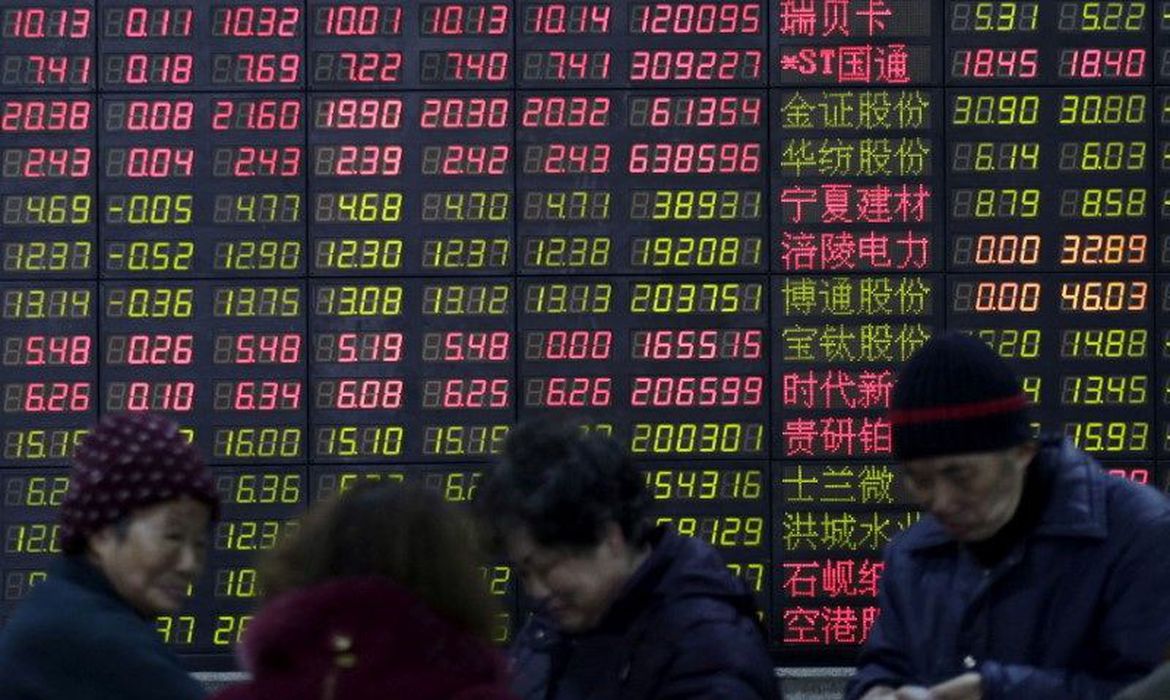 Mercado de Hong Kong tem mínima em um mês e meio