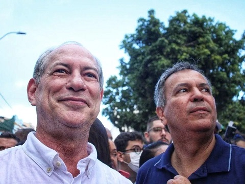 Jantar reservado de Ciro Gomes com ACM Neto será na casa do deputado federal Félix Mendonça Jr., presidente do PDT baiano Jantar reservado de Ciro Gomes com ACM Neto será na casa do deputado federal Félix Mendonça Jr., presidente do PDT baiano