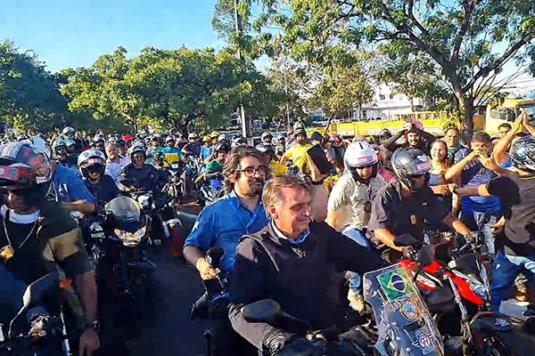 O ex-presidente Jair Bolsonaro (PL) em motociata em 2022 O ex-presidente Jair Bolsonaro (PL) em motociata em 2022