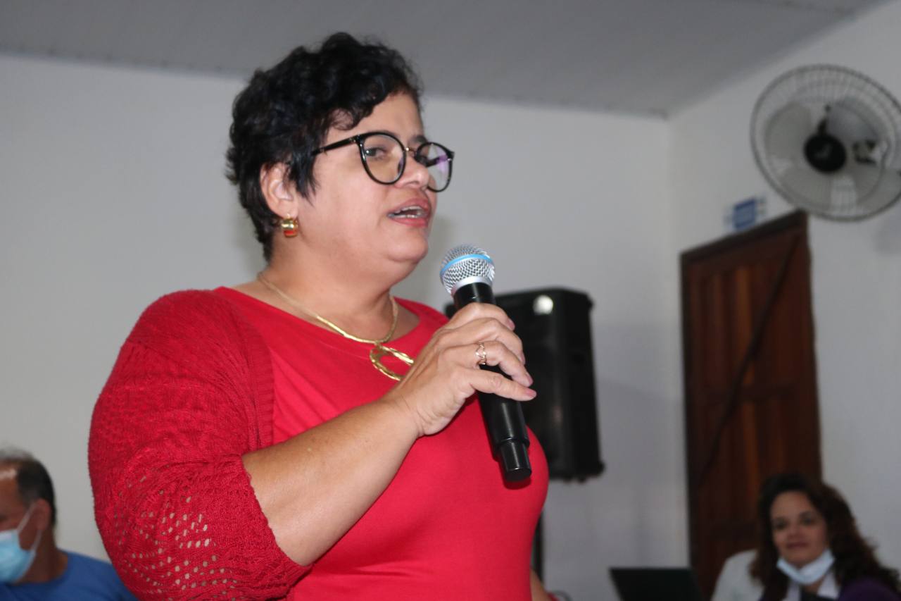 Elisângela Araújo comemora avanços da Política Nacional de Cuidados