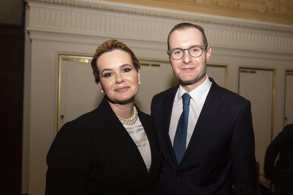 Valeska Teixeira e Cristiano Zanin durante evento na Faculdade de Direito da USP Valeska Teixeira e Cristiano Zanin durante evento na Faculdade de Direito da USP