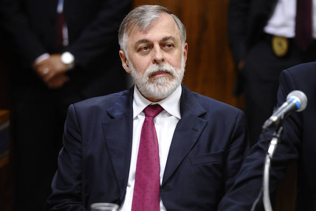 O ex-diretor da Petrobras Paulo Roberto Costa, durante depoimento no Senado, em 2014 O ex-diretor da Petrobras Paulo Roberto Costa, durante depoimento no Senado, em 2014