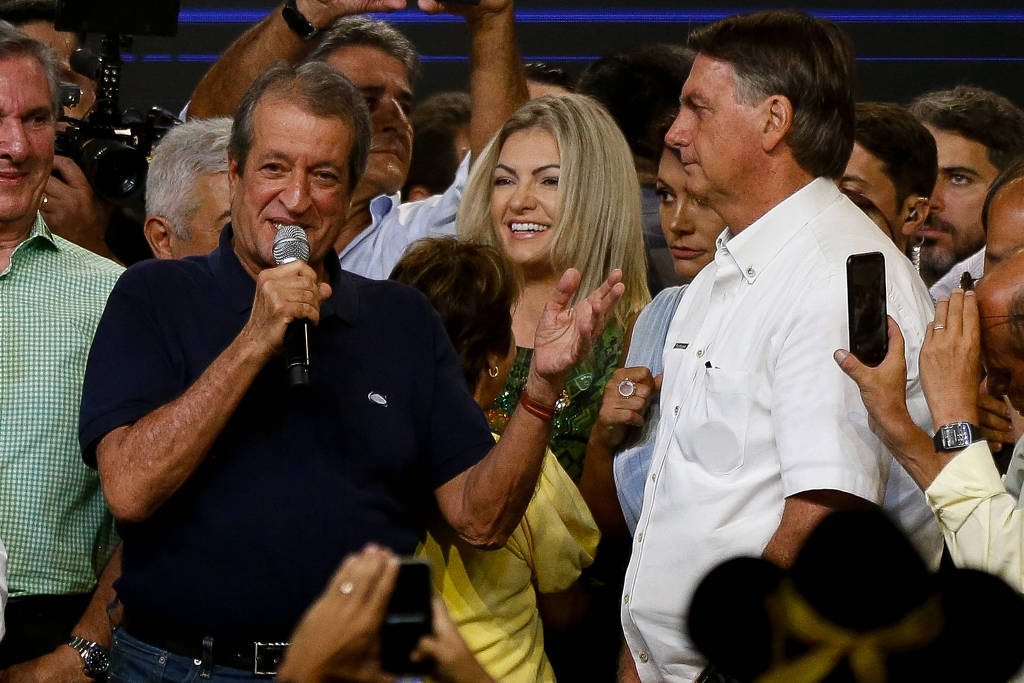 O presidente do PL, Valdemar Costa Neto, anuncia o presidente Jair Bolsonaro no encontro nacional do Partido Liberal, em março O presidente do PL, Valdemar Costa Neto, anuncia o presidente Jair Bolsonaro no encontro nacional do Partido Liberal, em março