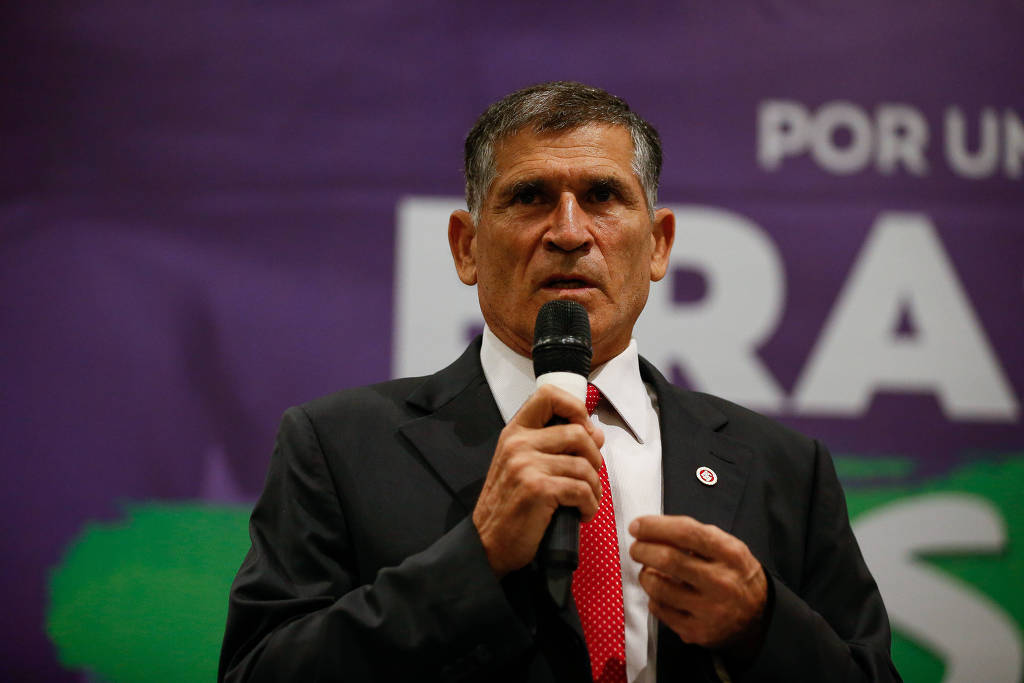 O general Santos Cruz em evento de filiação ao Podemos, em Brasília O general Santos Cruz em evento de filiação ao Podemos, em Brasília