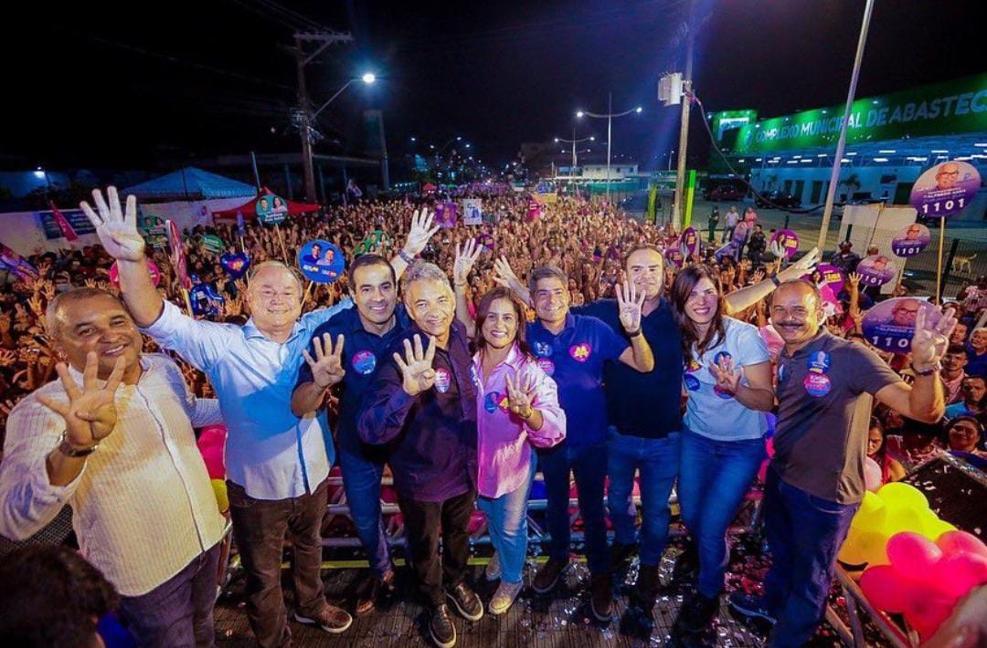A parlamentar participou do primeiro comício de campanha de Neto
