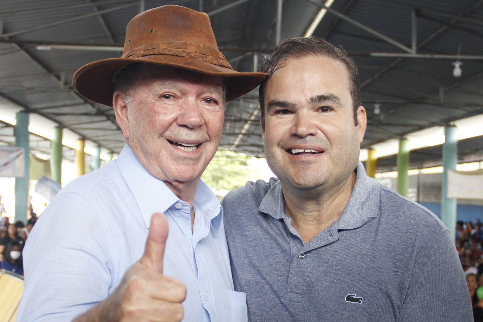 Candidato aproveitou a oportunidade para prestar homenagem a todos os pais da Bahia Candidato aproveitou a oportunidade para prestar homenagem a todos os pais da Bahia