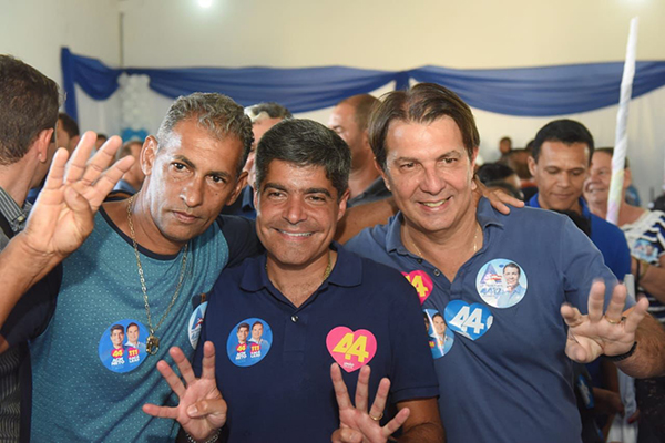 ACM Neto e o deputado federal Arthur Maia (à direita)