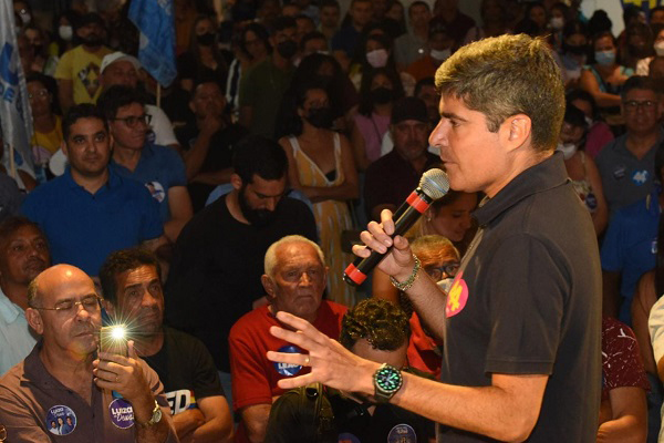 O candidato ao governo do Estado ACM Neto (União Brasil)