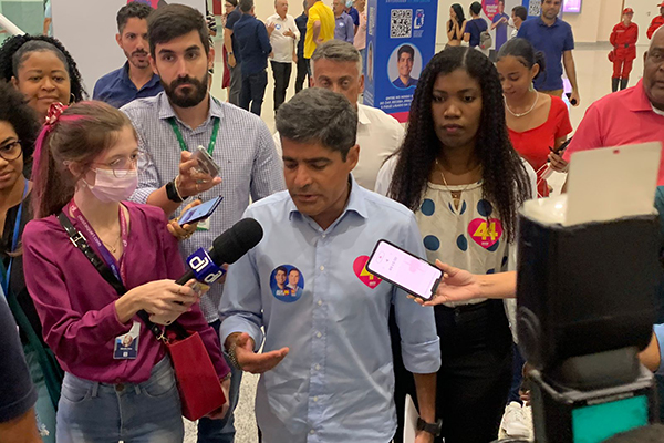 O candidato ao governo do Estado ACM Neto (União Brasil)