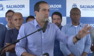 A fala do prefeito foi feita há pouco durante entrega da obra de drenagem e pavimentação da Via Bronze, que liga Valéria e a BR-324
