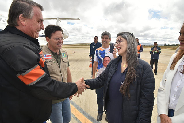 A candidata ao Senado Drª. Raissa Soares (PL) recebeu o presidente Jair Bolsonaro (PL) em Vitória da Conquista A candidata ao Senado Drª. Raissa Soares (PL) recebeu o presidente Jair Bolsonaro (PL) em Vitória da Conquista