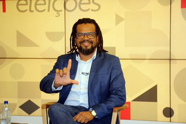 O candidato ao governo do Estado Kleber Rosa (PSOL)