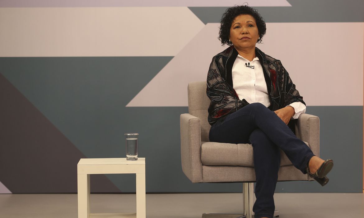 Candidata pelo PSTU defende mais espaço a candidaturas menores Candidata pelo PSTU defende mais espaço a candidaturas menores