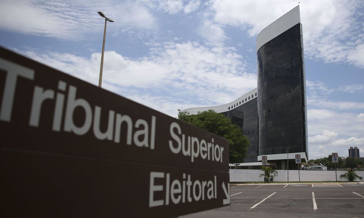 Tribunal Superior Eleitoral (TSE) Tribunal Superior Eleitoral (TSE)
