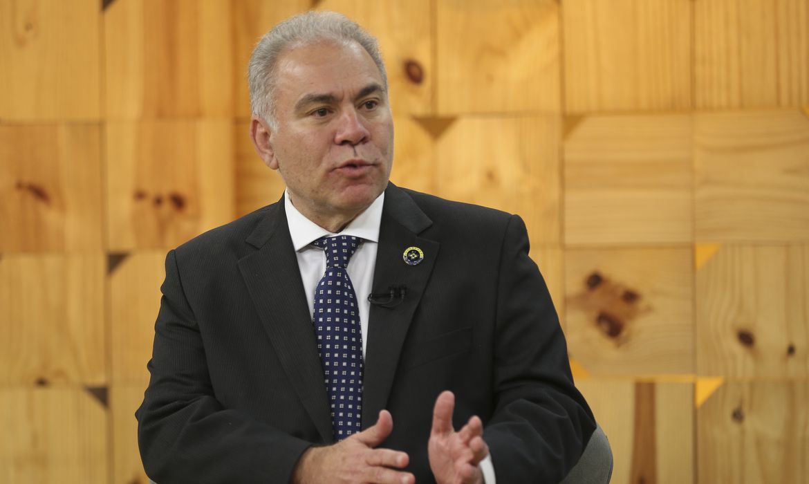 O ministro da Saúde Marcelo Queiroga é o entrevistado do programa Brasil em Pauta, na TV Brasil