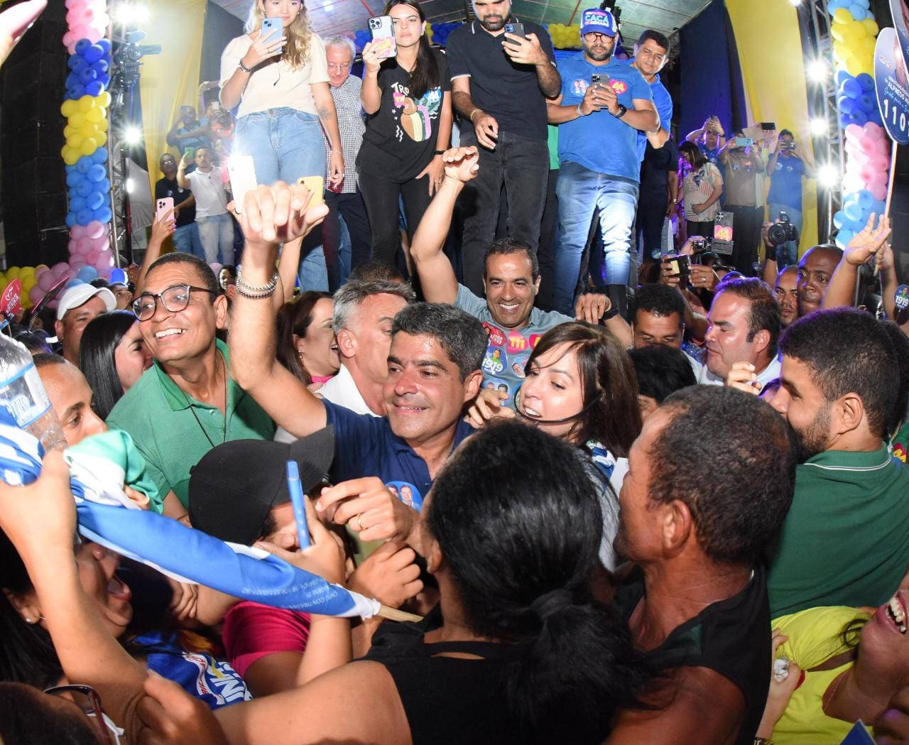 ACM Neto (UB) realizou ato de campanha em Valença no domingo (11)