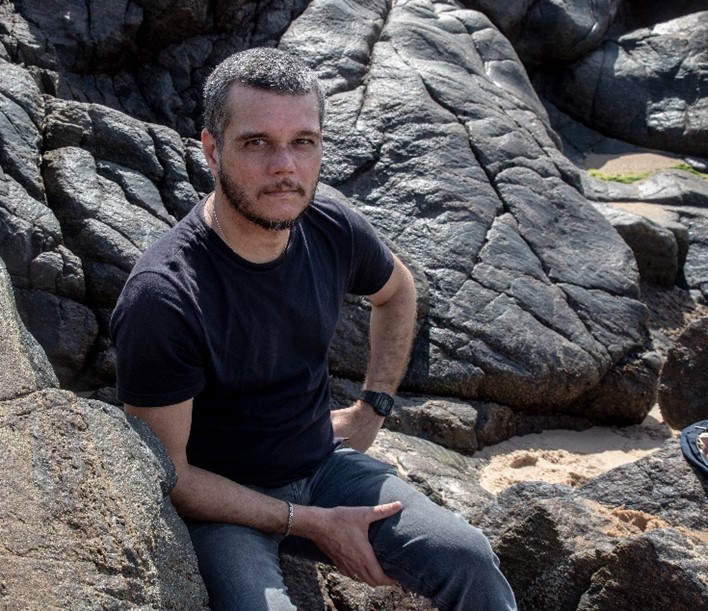 O escritor Dênisson Padilha Filho O escritor Dênisson Padilha Filho