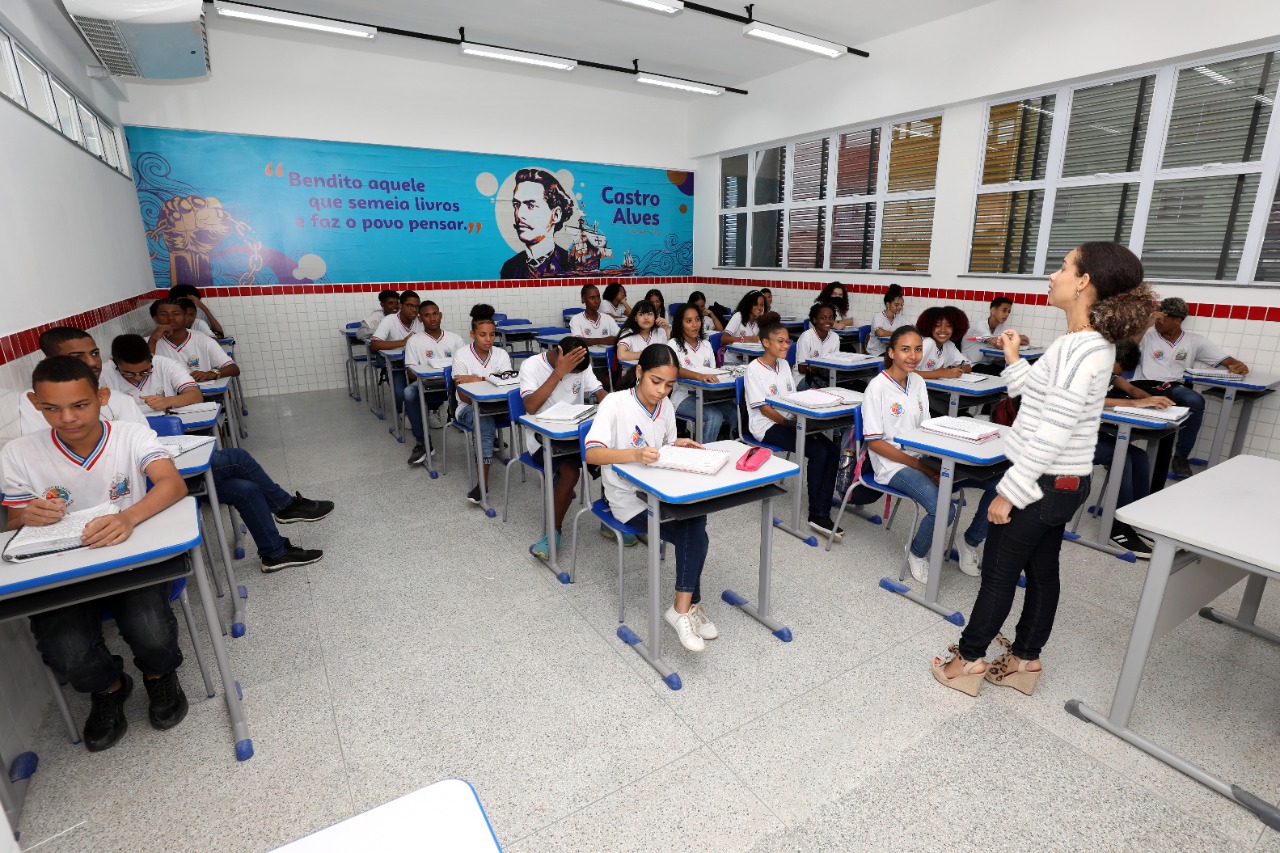 Sala de aula de escola da Rede Estadual de Ensino