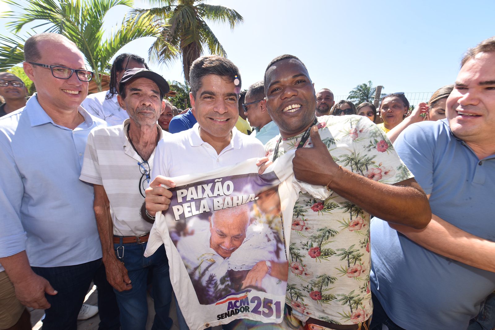 ACM Neto faz homenagem ao avô