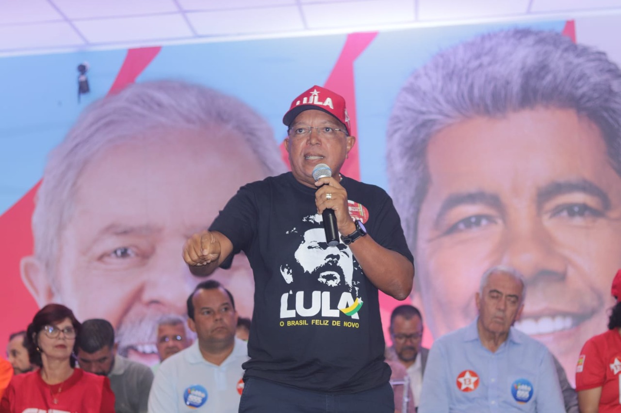 Vereador de Salvador e candidato a deputado estadual Luiz Carlos Suíca (PT)