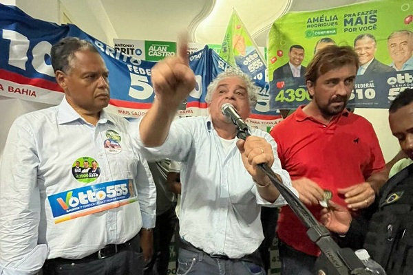 O deputado federal Antonio Brito (PSD) recebe apoio de Tarcízio Pimenta O deputado federal Antonio Brito (PSD) recebe apoio de Tarcízio Pimenta