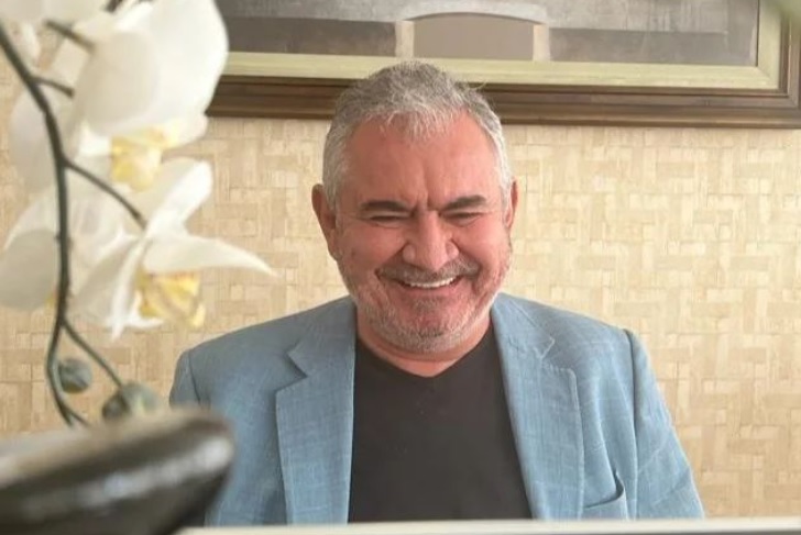 Até o momento desta publicação, Coronel sequer publicou um santinho digital de Jerônimo na internet