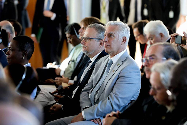 O chefe da embaixada dos EUA no Brasil, Douglas Koneff, em encontro de Jair Bolsonaro com diplomatas O chefe da embaixada dos EUA no Brasil, Douglas Koneff, em encontro de Jair Bolsonaro com diplomatas