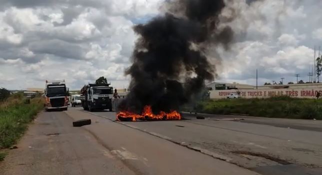 Bloqueio na BR-365, em Patrocínio