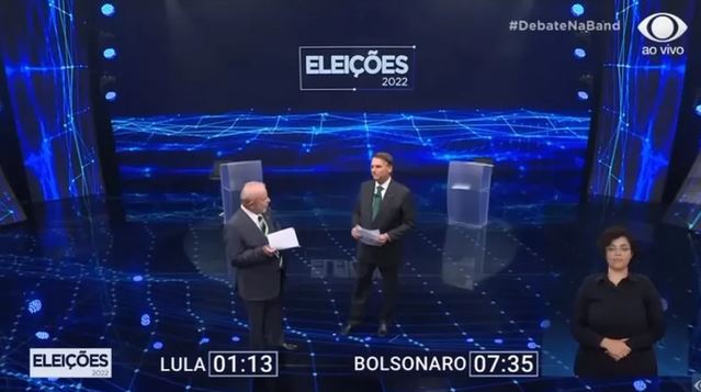 Assim como ex-presidente, mandatário teve boom de commodities, mas o desperdiçou Assim como ex-presidente, mandatário teve boom de commodities, mas o desperdiçou