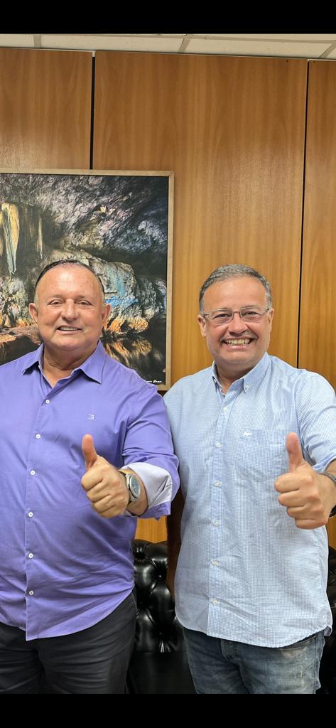 Deputado estadual Adolfo Menezes (PSD) e o deputado estadual eleito Felipe Duarte (PP)