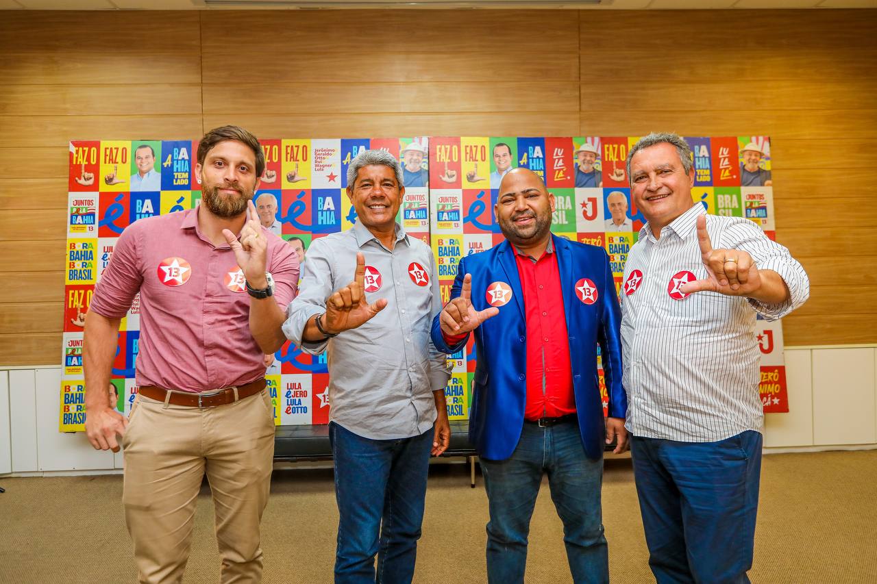 Jerônimo Rodrigues (PT), com o governador Rui Costa, recebe apoio de vereadores do Extremo Sul