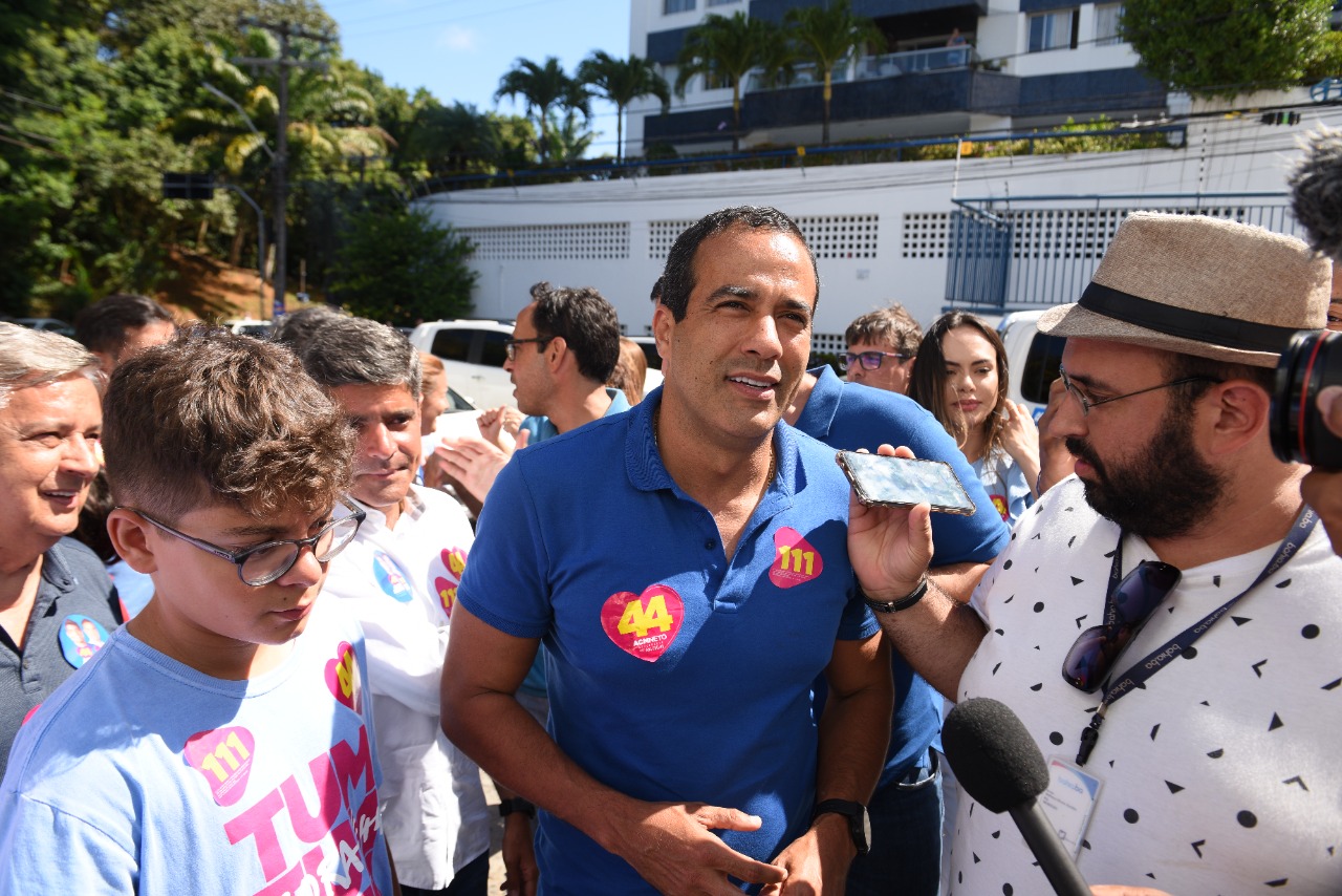 O chefe do Executivo municipal lamentou a campanha dos adversários, "marcada por mentiras, fake news e agressões contra Neto"