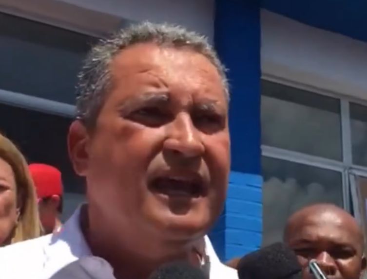 A fala de Rui foi feita ao acompanhar o candidato ao governo do Estado pelo PT, Jerônimo Rodrigues, em sua votação