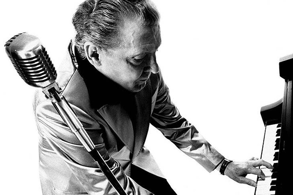 O cantor Jerry Lee Lewis morreu aos 87 anos, de causas naturais, em sua casa, no Mississippi, nos Estados Unidos