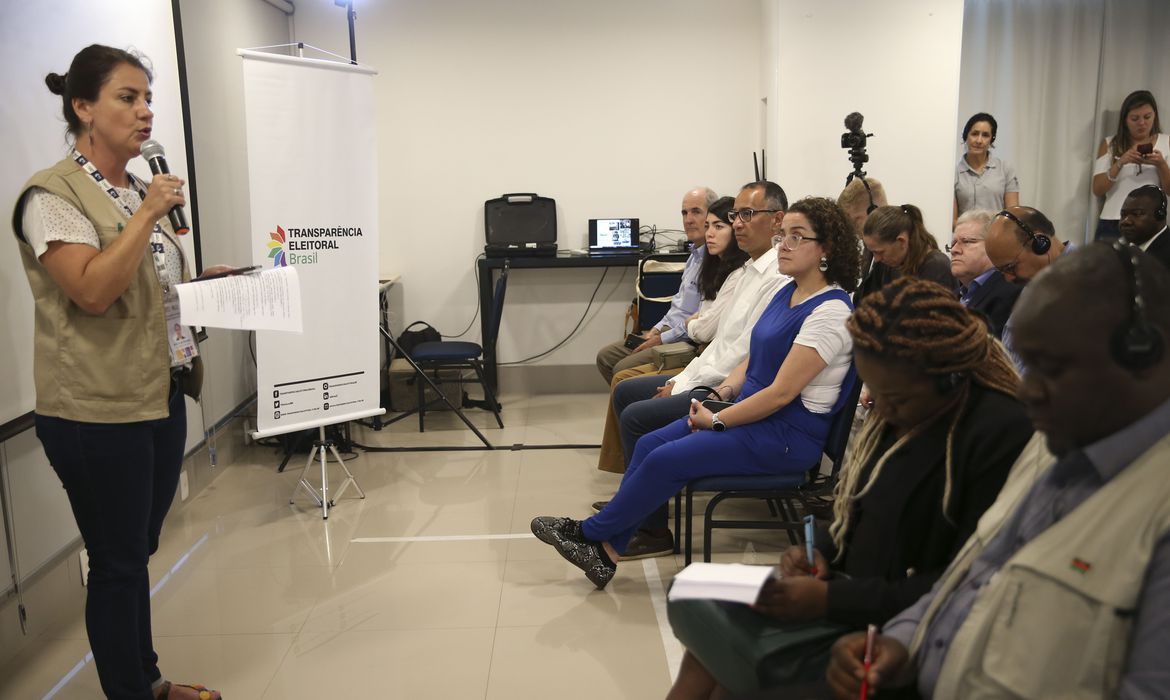 Além da entidade, 98 observadores acompanham as eleições Além da entidade, 98 observadores acompanham as eleições