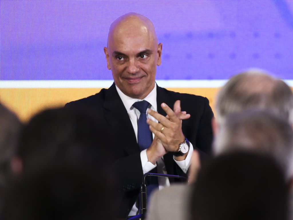 Ministro diz que atos de violência tiveram conivência de autoridades, cuja responsabilidade por omissão ou conivência será apurada