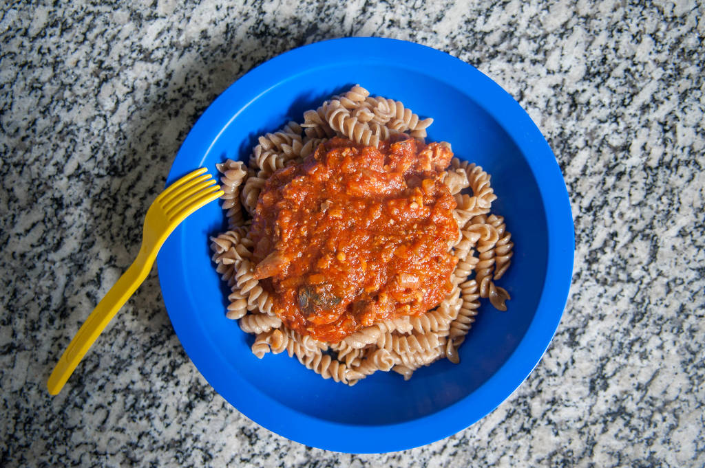 Macarrão com sardinha servido até meados de 2018 na merenda das escolas estaduais de SP Macarrão com sardinha servido até meados de 2018 na merenda das escolas estaduais de SP