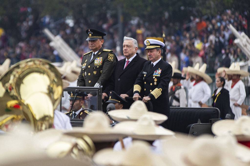 AMLO responde a manifestação antigoverno e convoca atos em defesa de sua gestão para domingo
