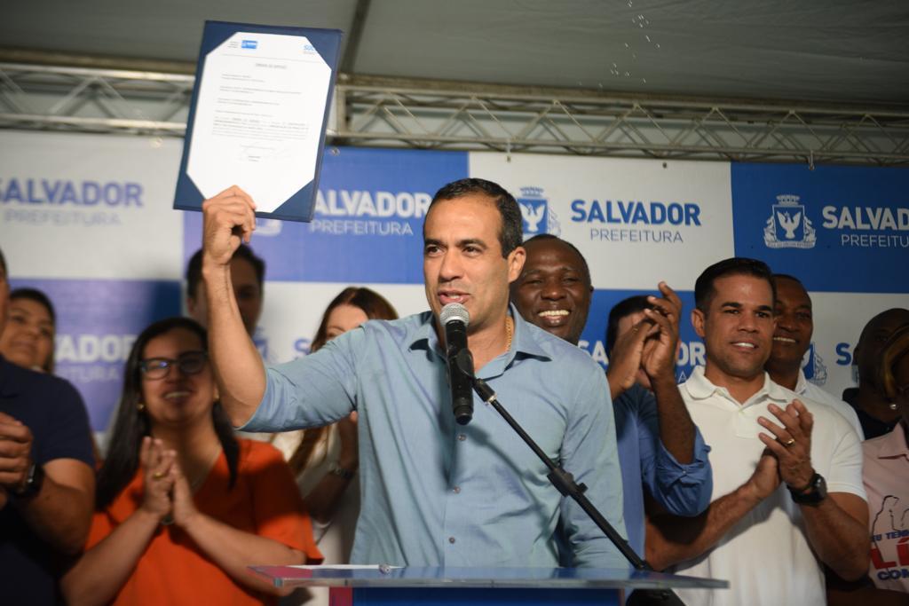 Prefeito Bruno Reis assinou ordem de serviços nesta sexta-feira (25)