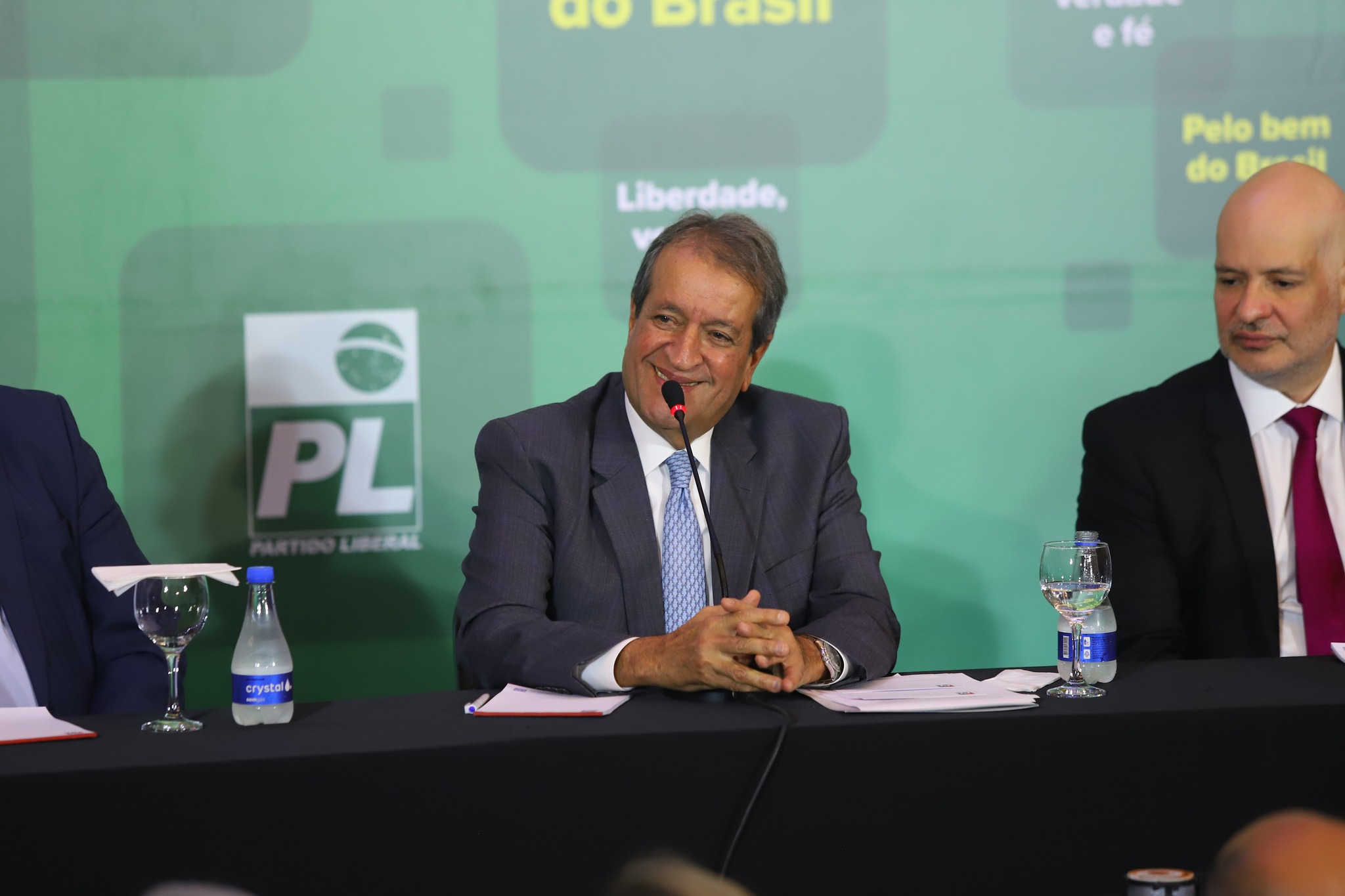 Mandachuva do partido de Jair Bolsonaro afirma que projetos para impedir posse de Lula circularam no entorno do ex-presidente