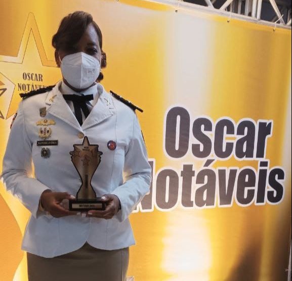 Major Érica Patrícia Santos Silva na conquista do segundo Oscar Notáveis